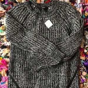 Forever 21 Black & White Sweater Size S